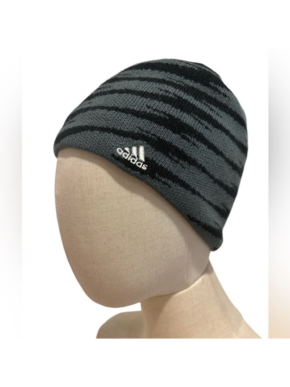 90s ADIDAS GRAY & BLACK ABSTRACT STRIPED KNIT W SHORT FLEECE BLACK LINING SZ S